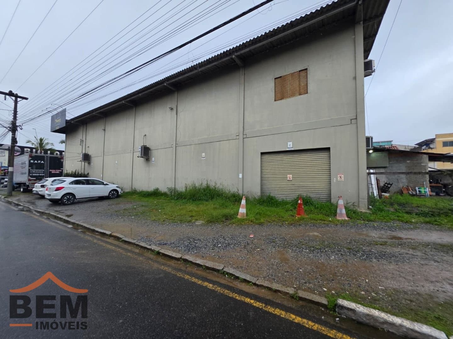 Salas/Conjuntos para Locação com 520m² no bairro Municipios, em Balneário Camboriú: 03- FACHADA