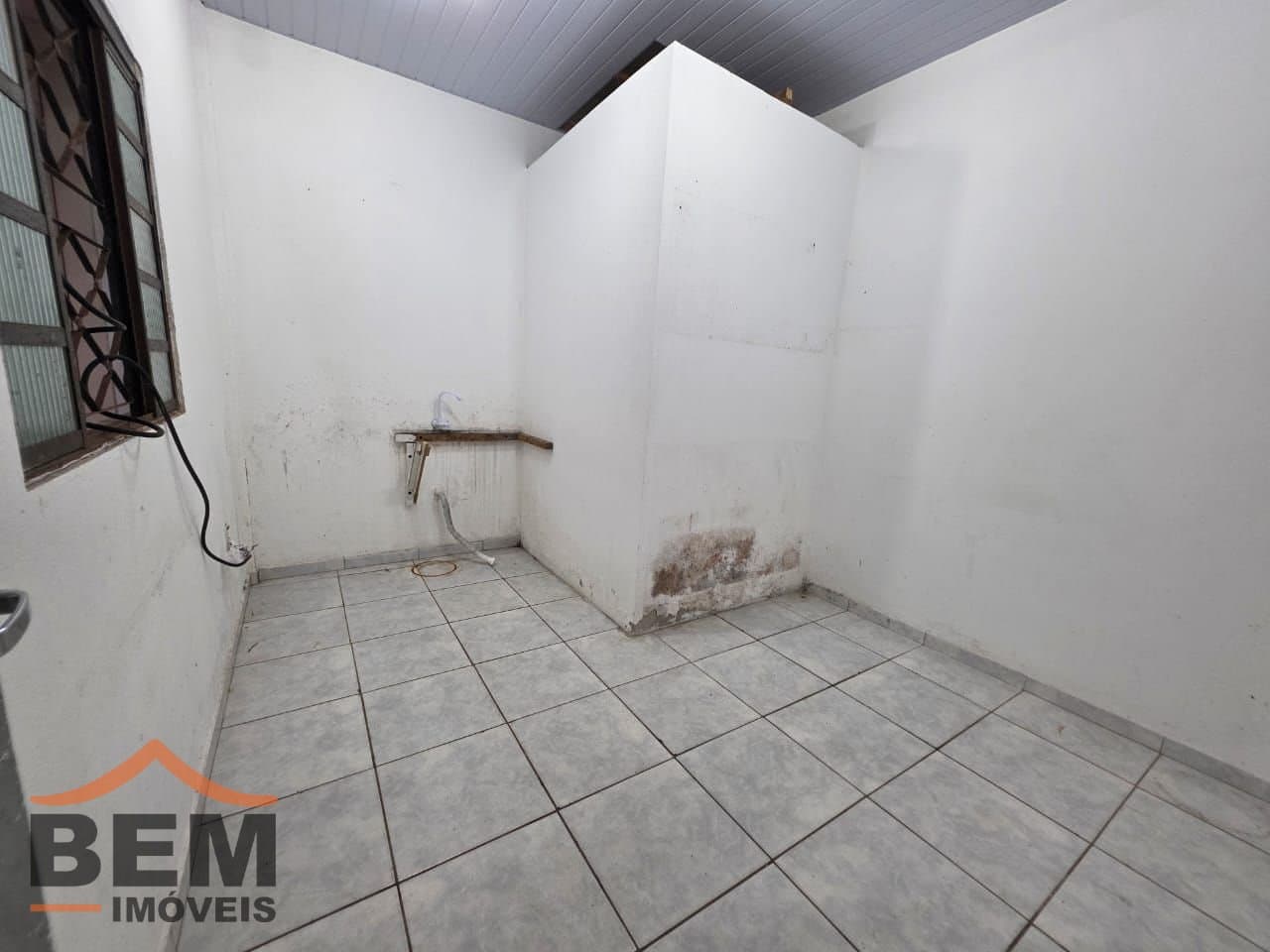 Salas/Conjuntos para Locação com 520m² no bairro Municipios, em Balneário Camboriú: 14- SALA COMERCIAL 