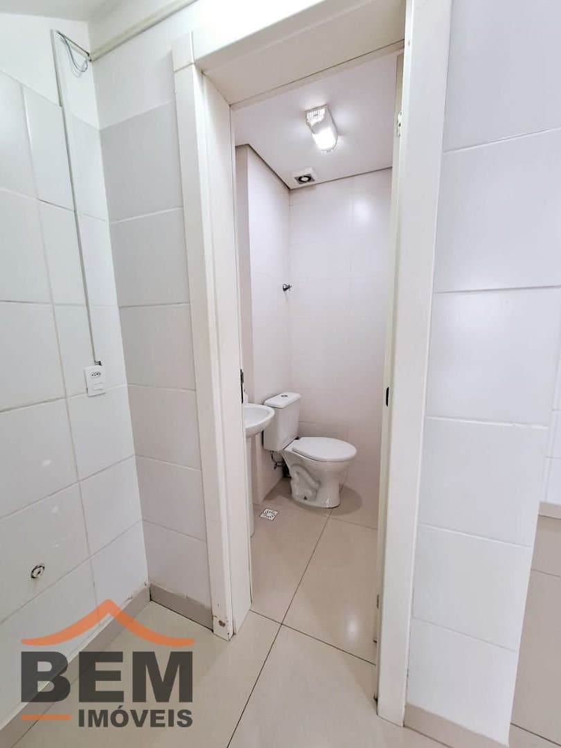 Salas/Conjuntos para Locação com 121m² no bairro Centro, em Balneário Camboriú: 11- BANHEIRO 