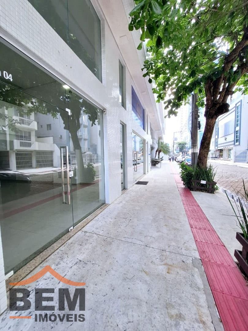 Salas/Conjuntos para Locação com 121m² no bairro Centro, em Balneário Camboriú: 01- FACHADA