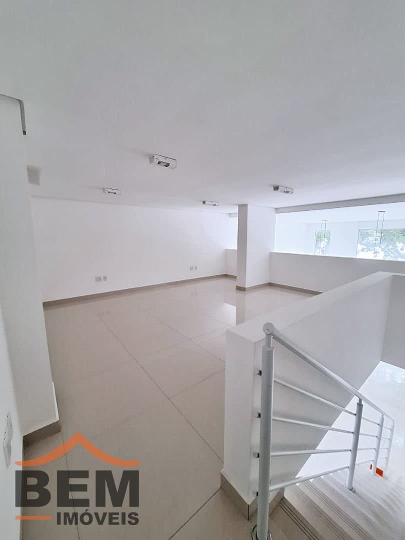 Salas/Conjuntos para Locação com 121m² no bairro Centro, em Balneário Camboriú: 08-  SALA COMERCIAL 