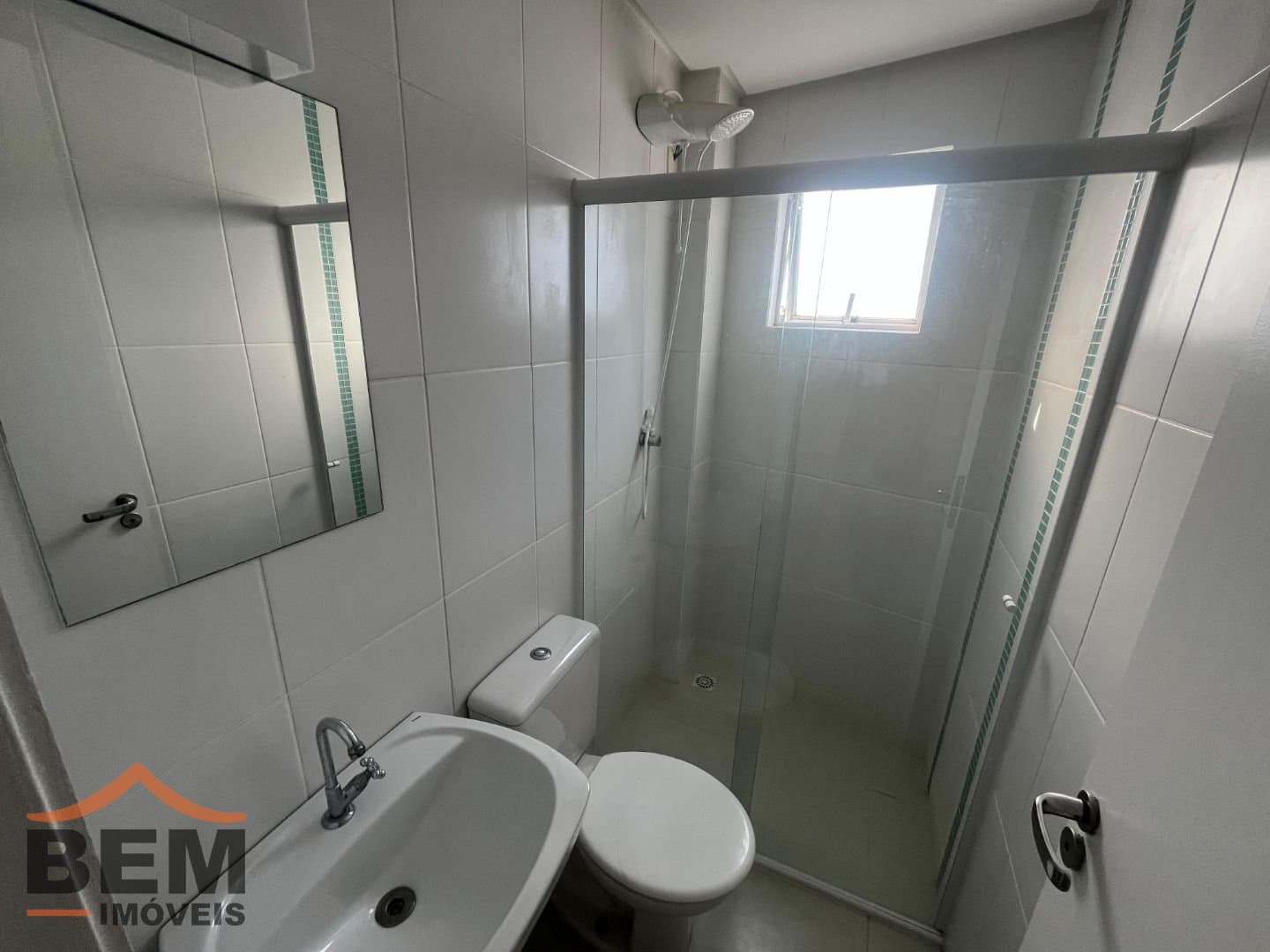 Apartamento para Locação com 2 quartos e 64m² no bairro São Francisco de Assis, em Camboriú: 06- BANHEIRO  