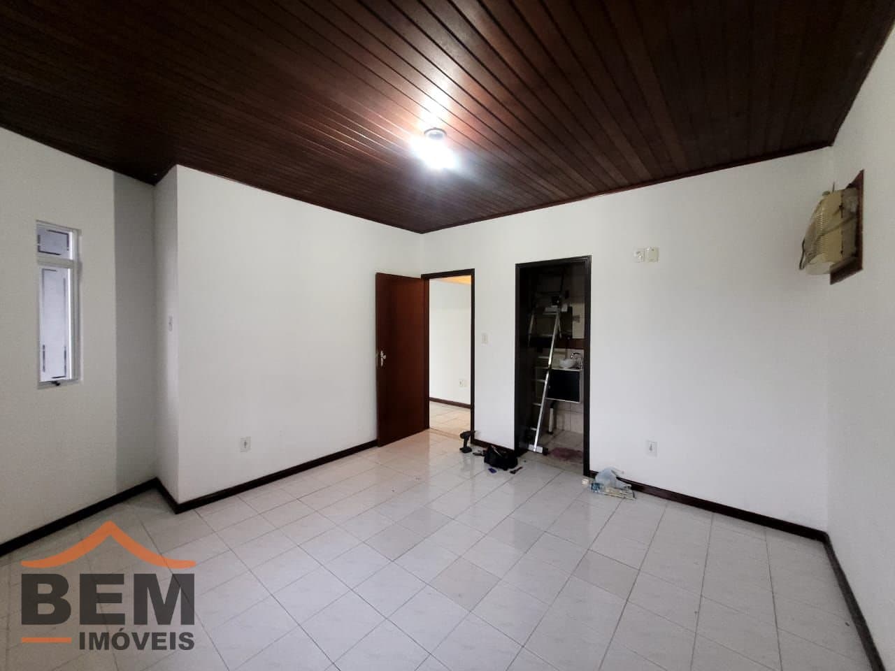 Casa para Locação com 4 quartos e 240m² no bairro São Vicente, em Itajaí