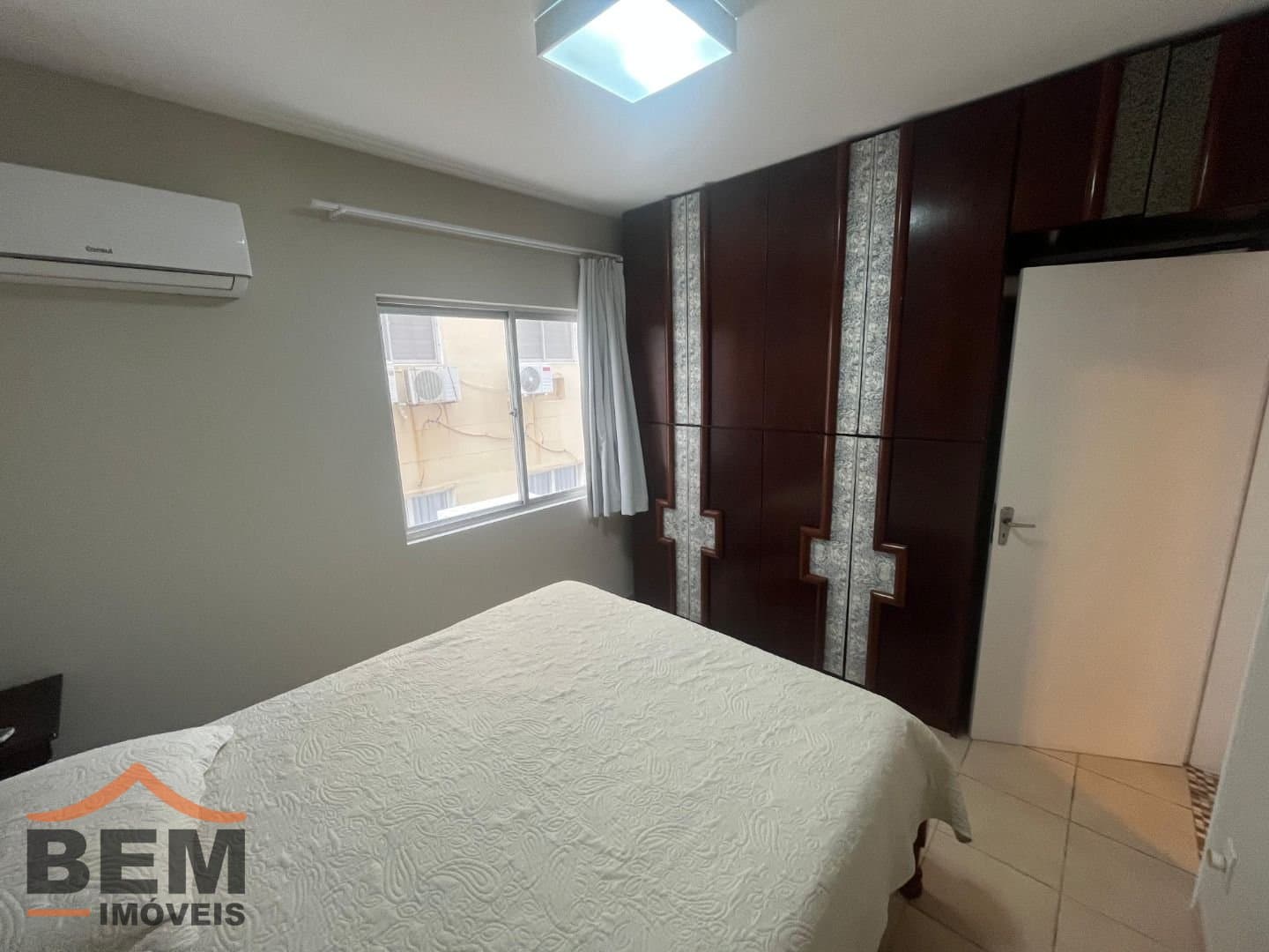 Apartamento para Locação com 3 quartos e 92m² no bairro Centro, em Balneário Camboriú: 08- DORMITÓRIO 02