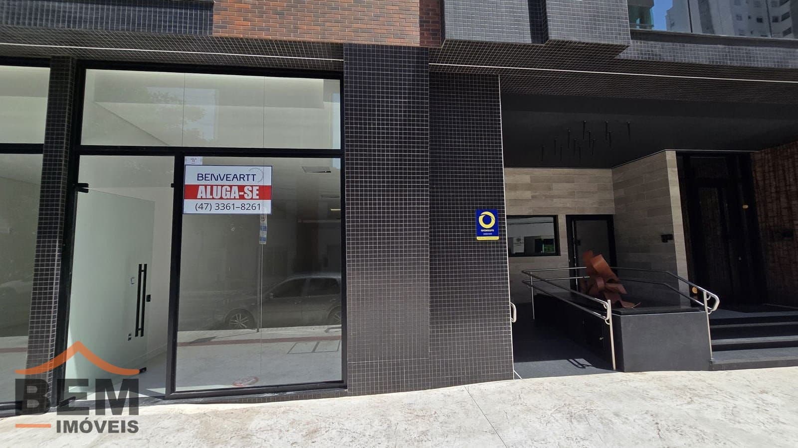 Salas/Conjuntos para Locação com 63m² no bairro Centro, em Balneário Camboriú: 01- FACHADA 