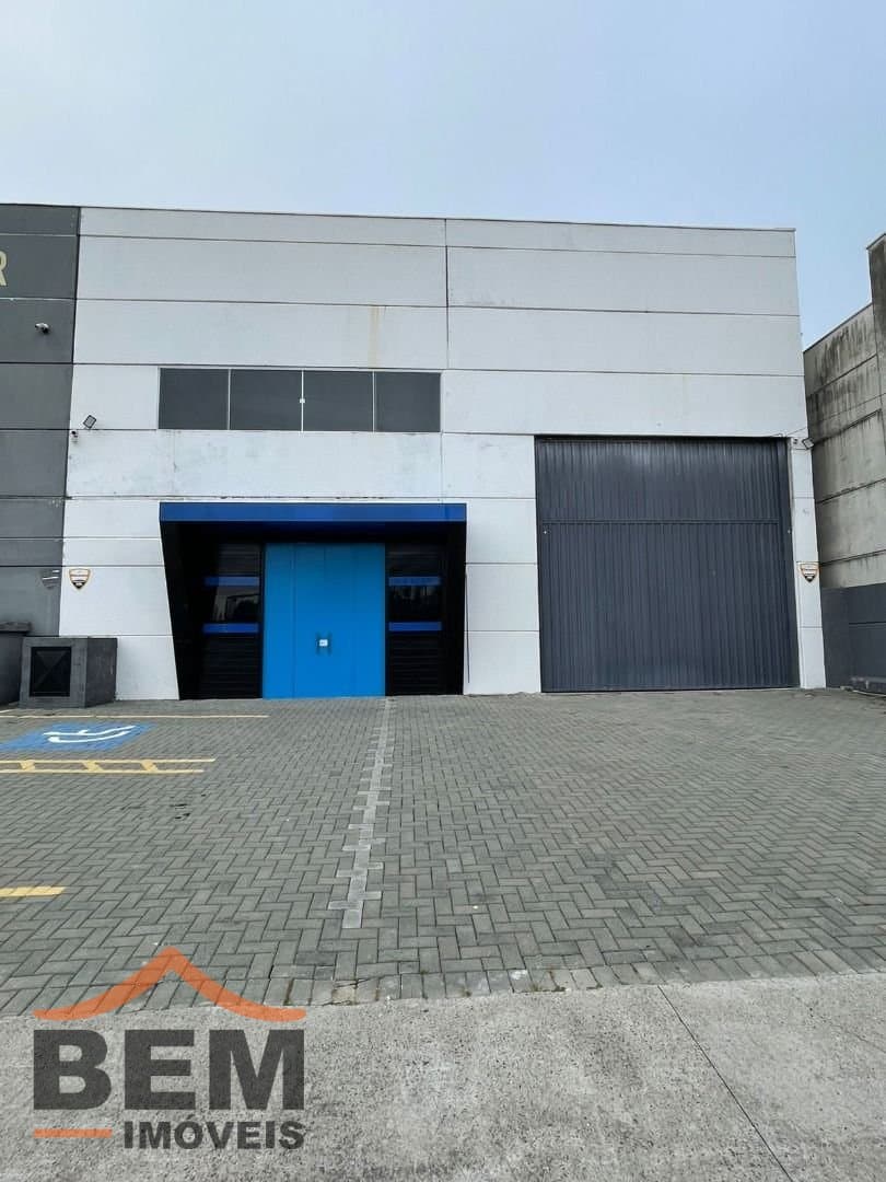 Galpão para Locação com 260m² no bairro Nova Esperança, em Balneário Camboriú: 15- FACHADA