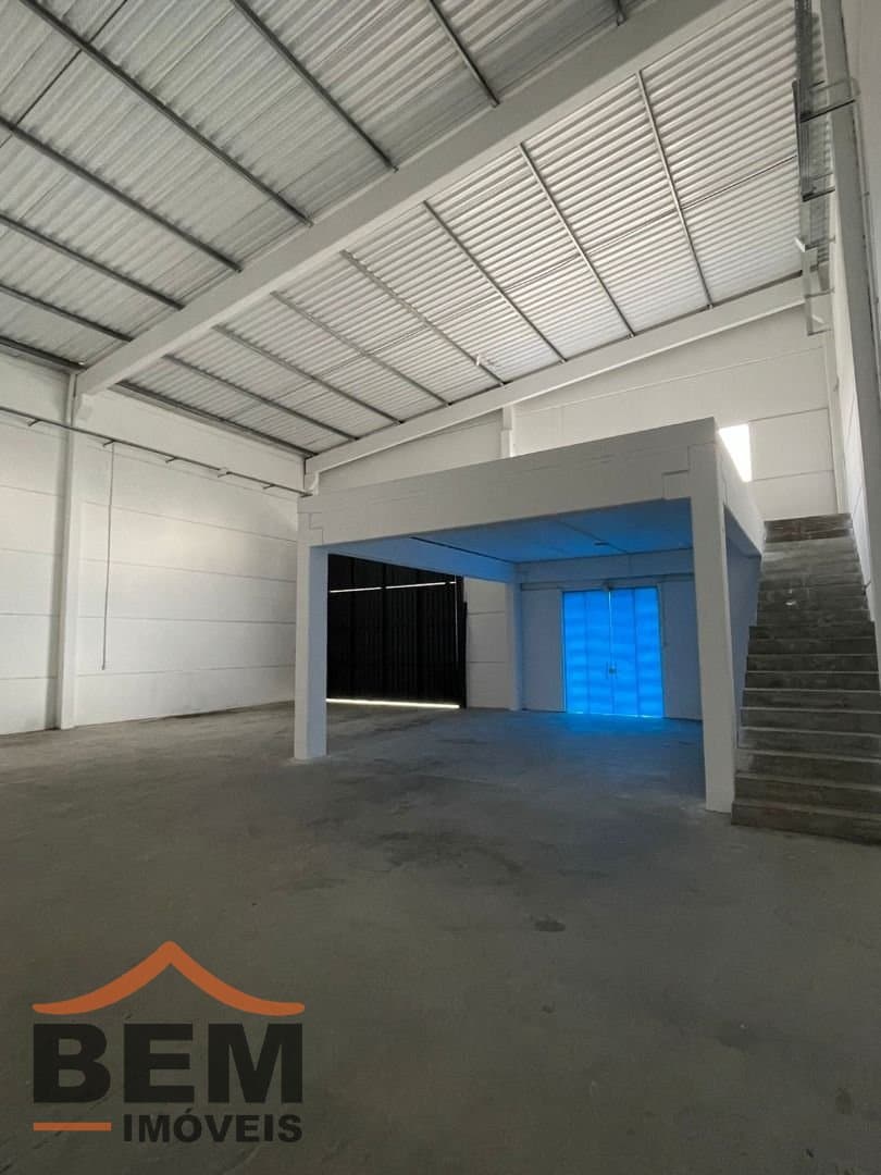 Galpão para Locação com 260m² no bairro Nova Esperança, em Balneário Camboriú: 09- GALPÃO 