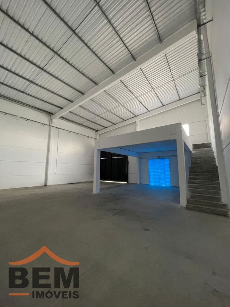 Galpão para Locação com 260m² no bairro Nova Esperança, em Balneário Camboriú: 05- GALPÃO 