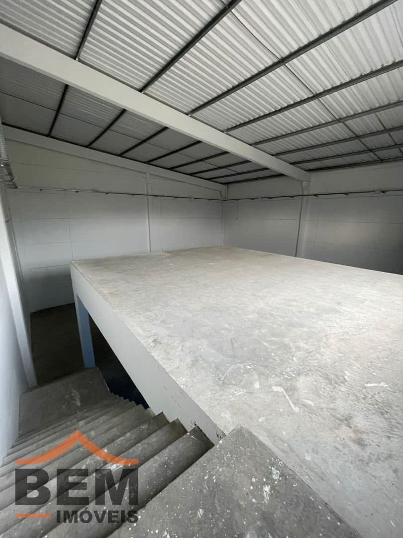Galpão para Locação com 260m² no bairro Nova Esperança, em Balneário Camboriú: 11- GALPÃO 