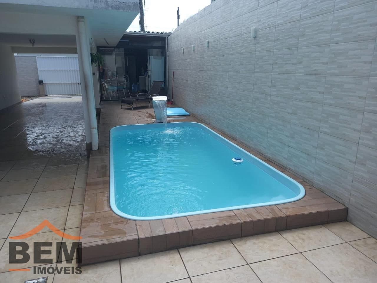 Casa para Venda com 5 quartos e 182m² no bairro São João, em Itajaí