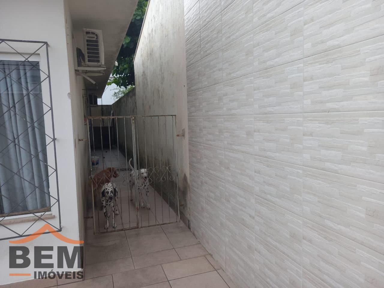 Casa para Venda com 5 quartos e 182m² no bairro São João, em Itajaí
