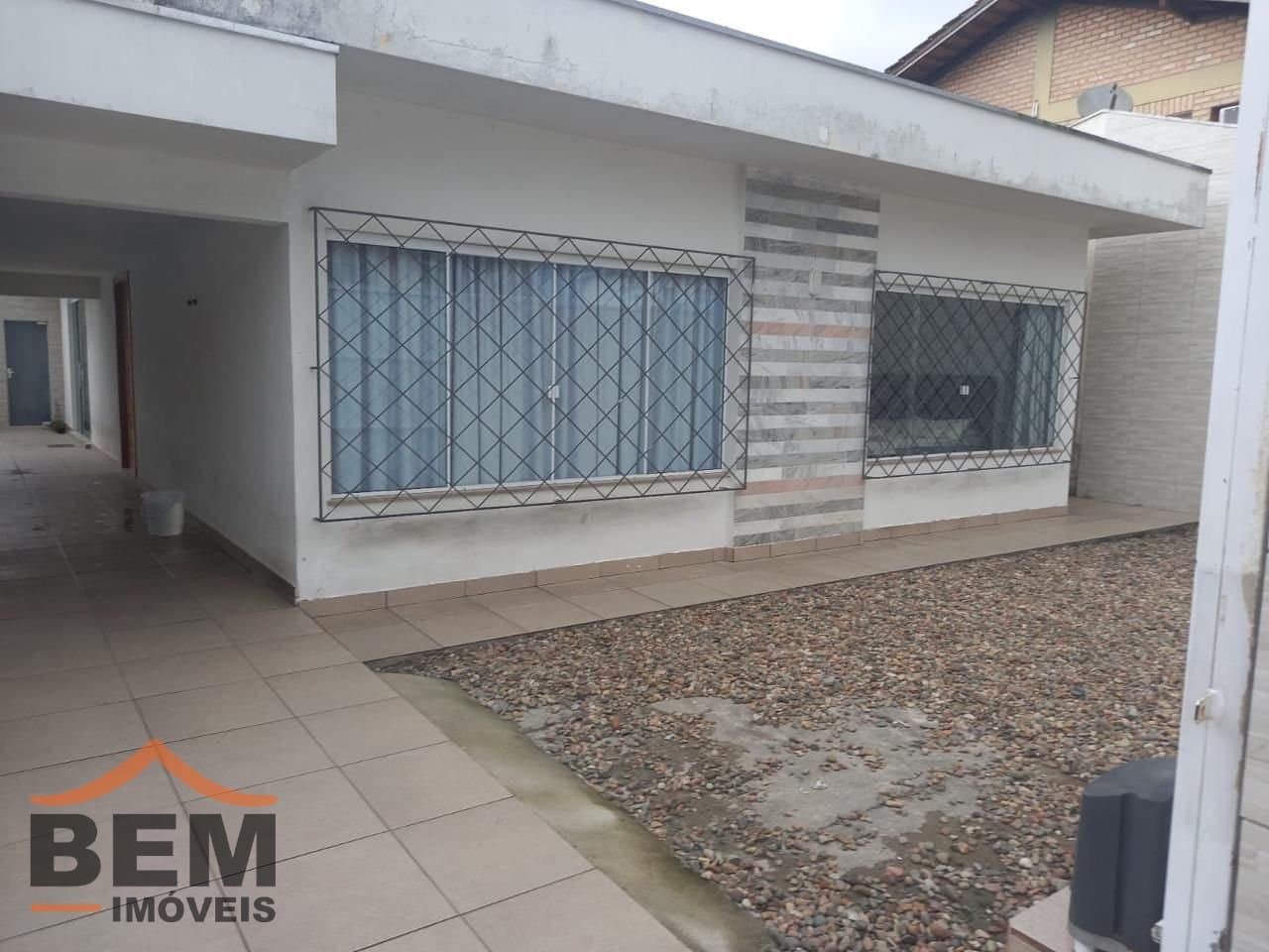Casa para Venda com 5 quartos e 182m² no bairro São João, em Itajaí