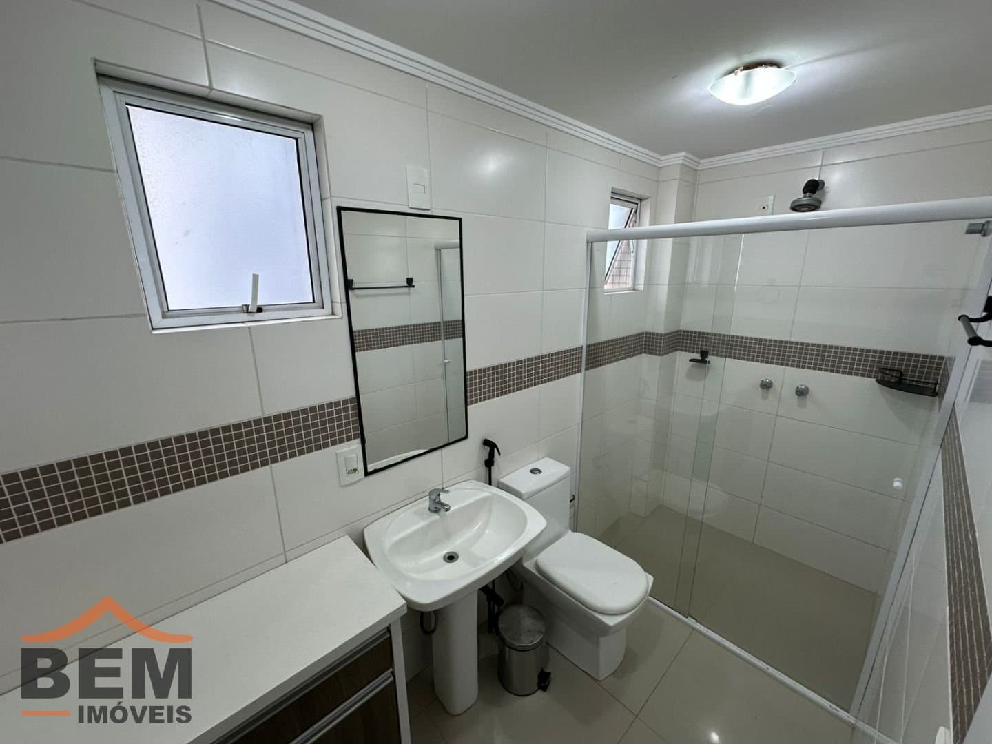 Apartamento com 3 quartos e 107m² no bairro Santa Clara, em Itajaí