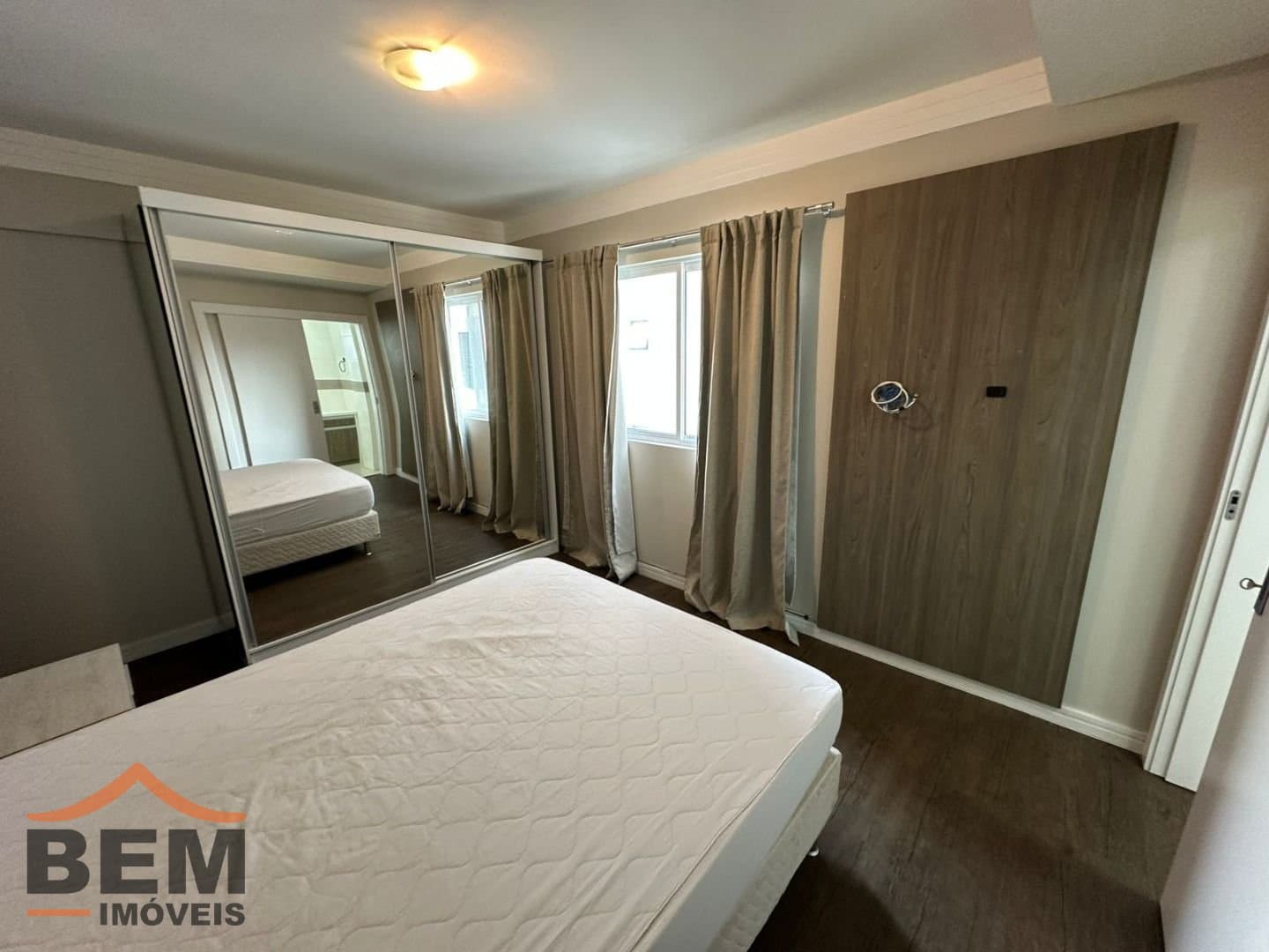 Apartamento com 3 quartos e 107m² no bairro Santa Clara, em Itajaí