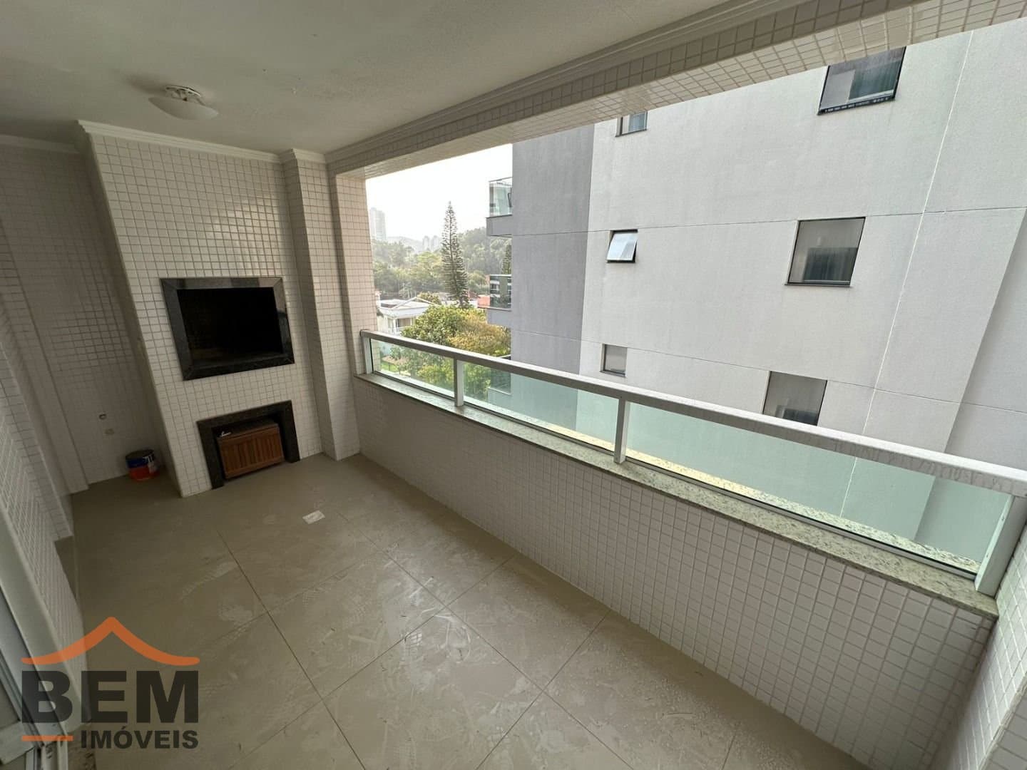 Apartamento com 3 quartos e 107m² no bairro Santa Clara, em Itajaí