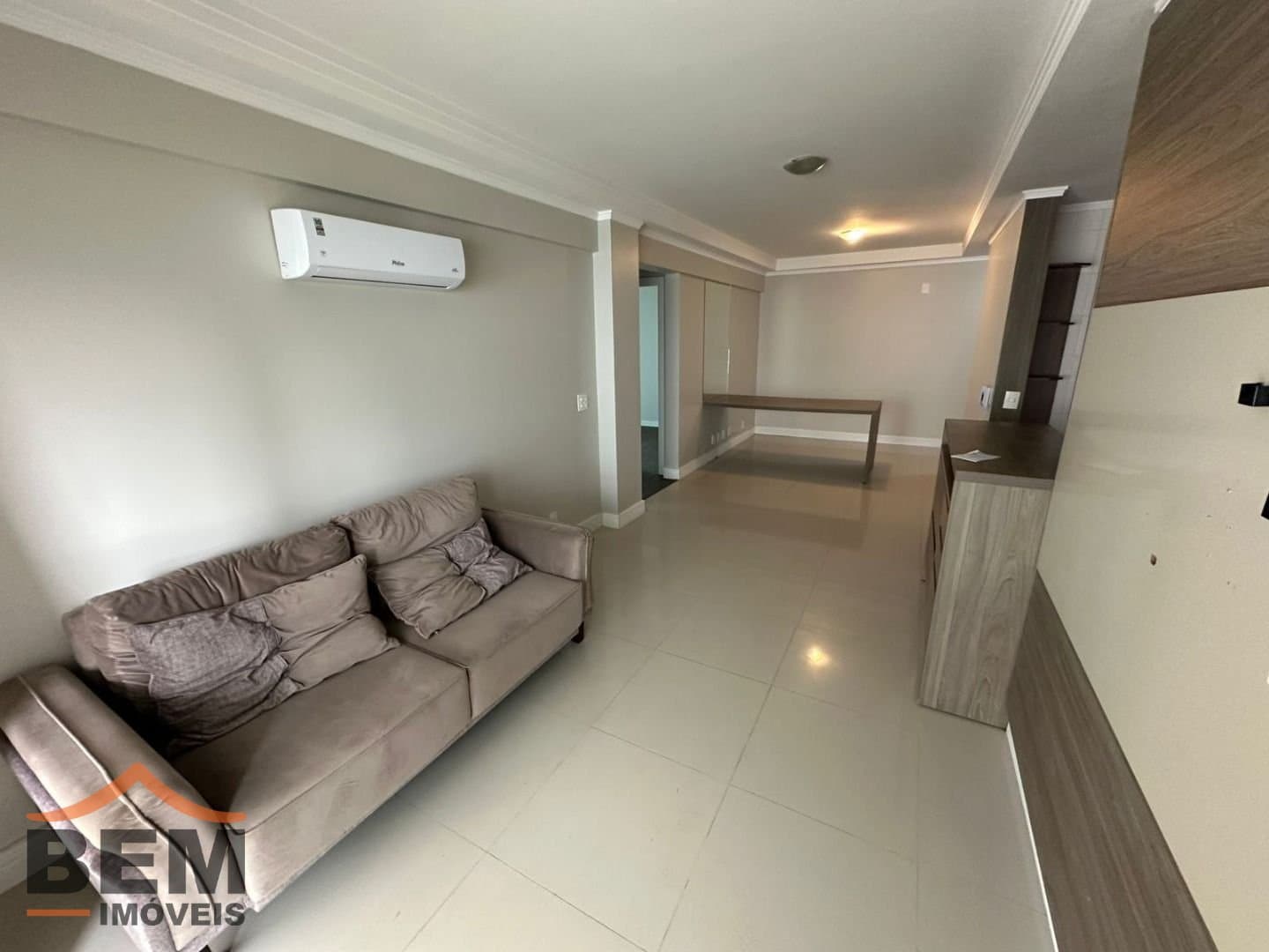 Apartamento com 3 quartos e 107m² no bairro Santa Clara, em Itajaí