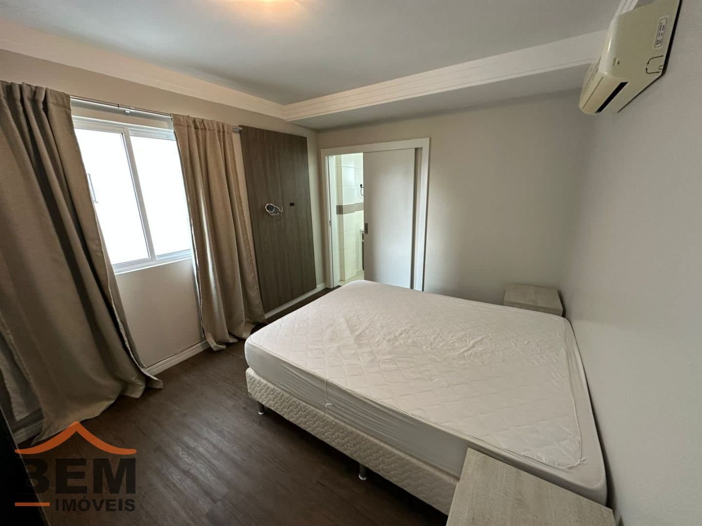 Apartamento com 3 quartos e 107m² no bairro Santa Clara, em Itajaí