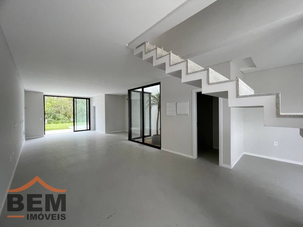 Casa para Venda com 3 quartos e 166m² no bairro São Francisco de Assis, em Camboriú