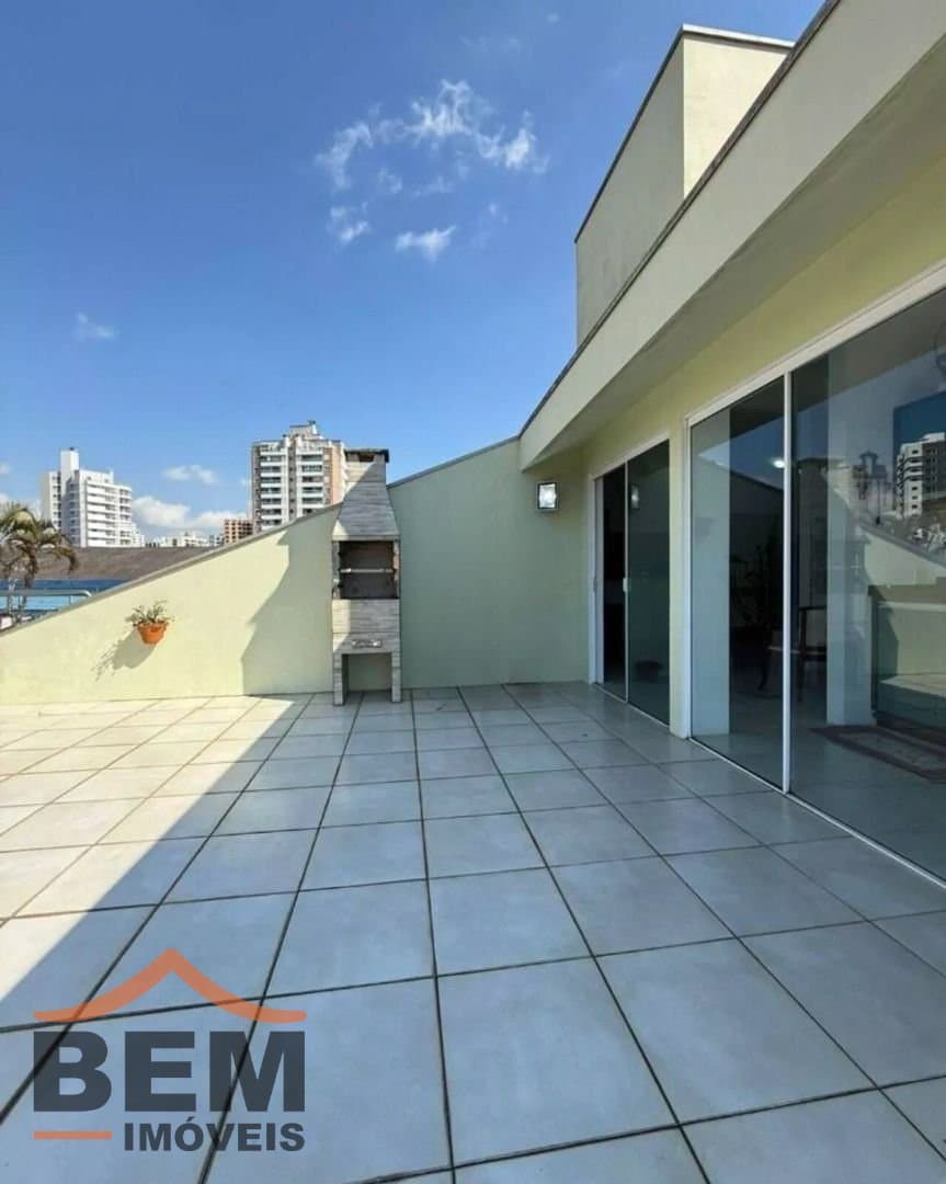Casa para Venda com 3 quartos e 343m² no bairro Centro, em Itajaí