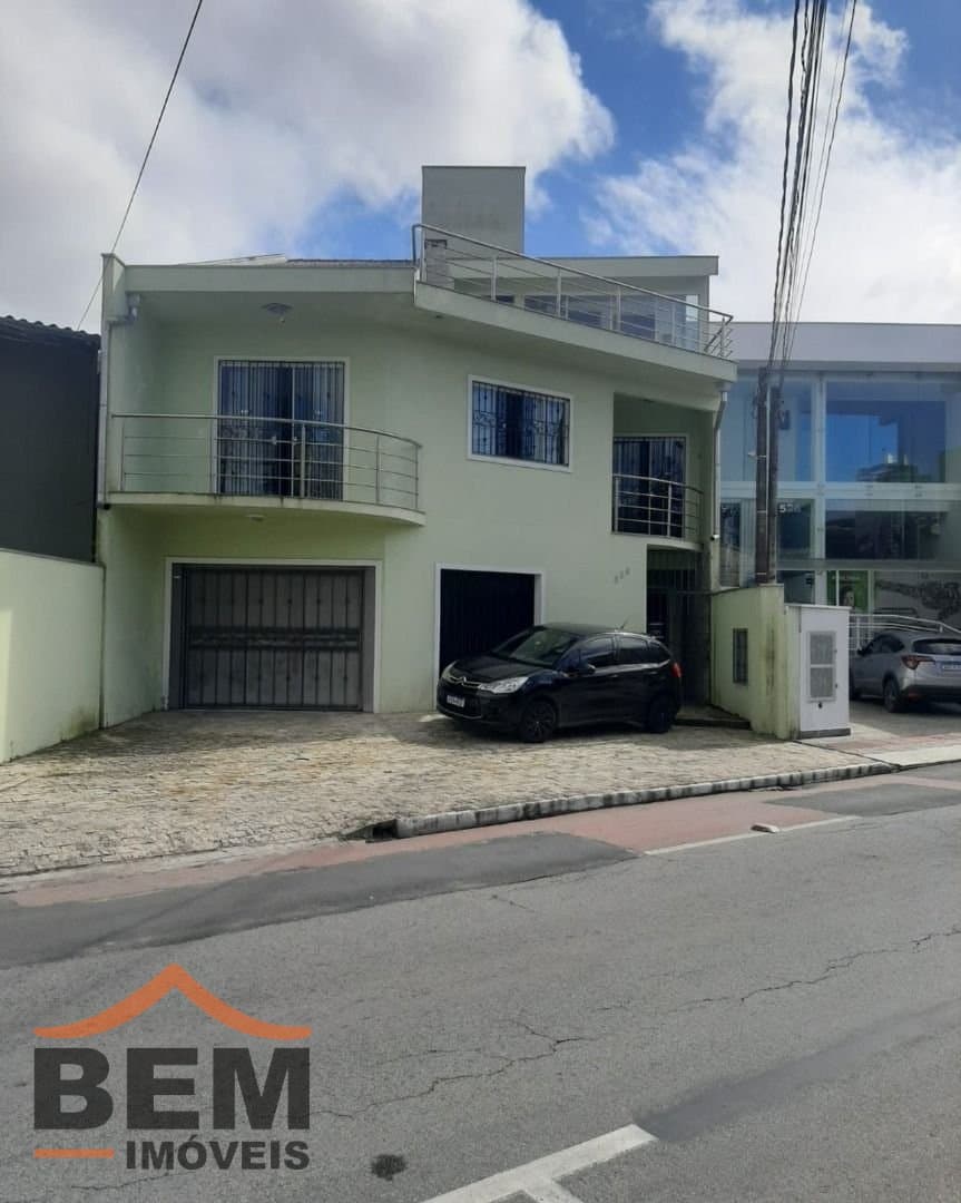 Casa para Venda com 3 quartos e 343m² no bairro Centro, em Itajaí