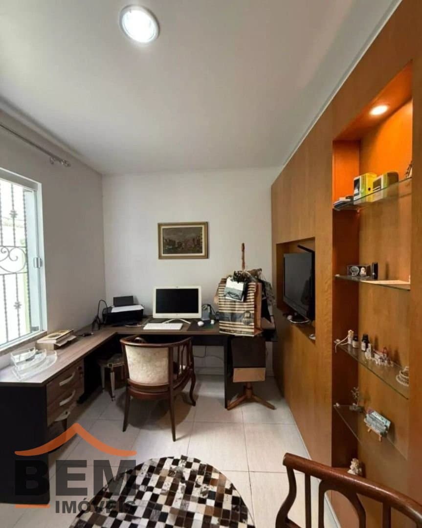 Casa para Venda com 3 quartos e 343m² no bairro Centro, em Itajaí