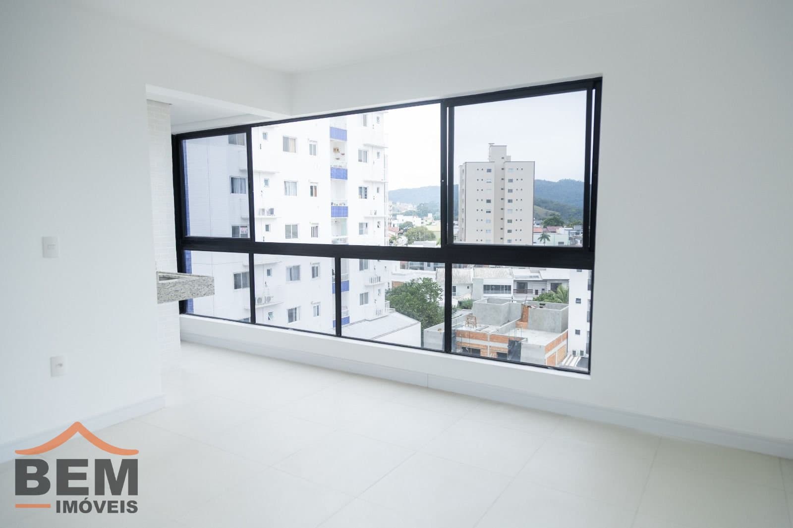 Apartamento para Venda com 3 quartos e 109m² no bairro Centro, em Camboriú