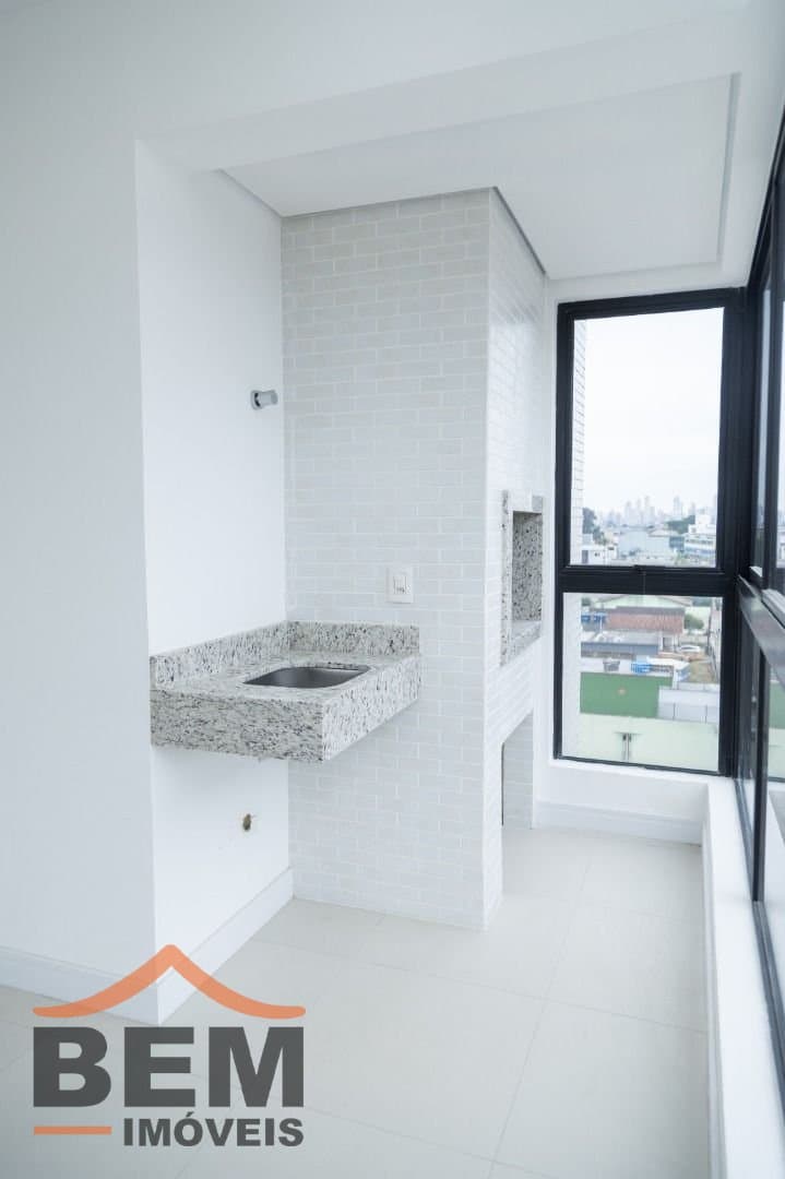 Apartamento para Venda com 3 quartos e 109m² no bairro Centro, em Camboriú