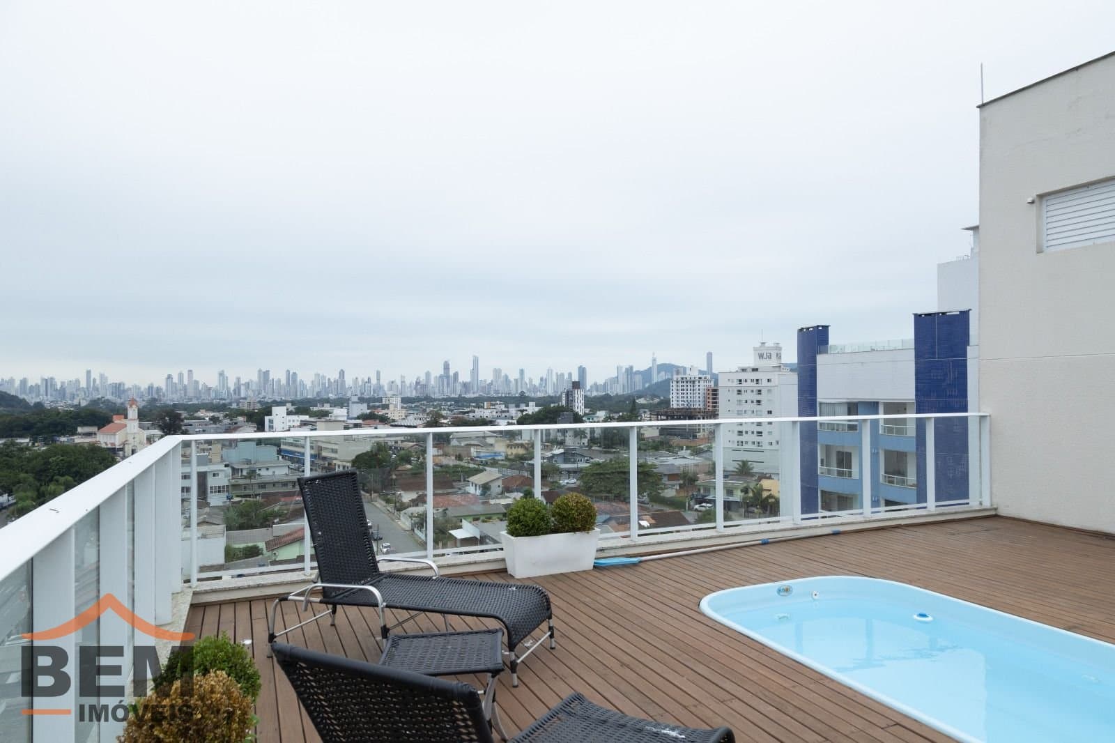 Apartamento para Venda com 3 quartos e 108m² no bairro Centro, em Camboriú