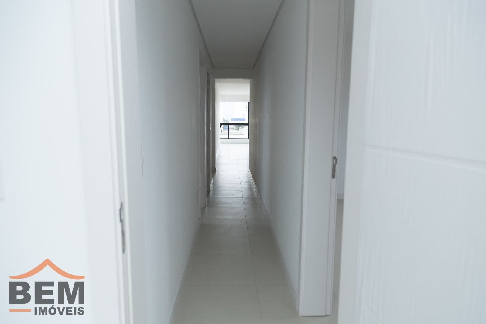 Apartamento para Venda com 3 quartos e 108m² no bairro Centro, em Camboriú