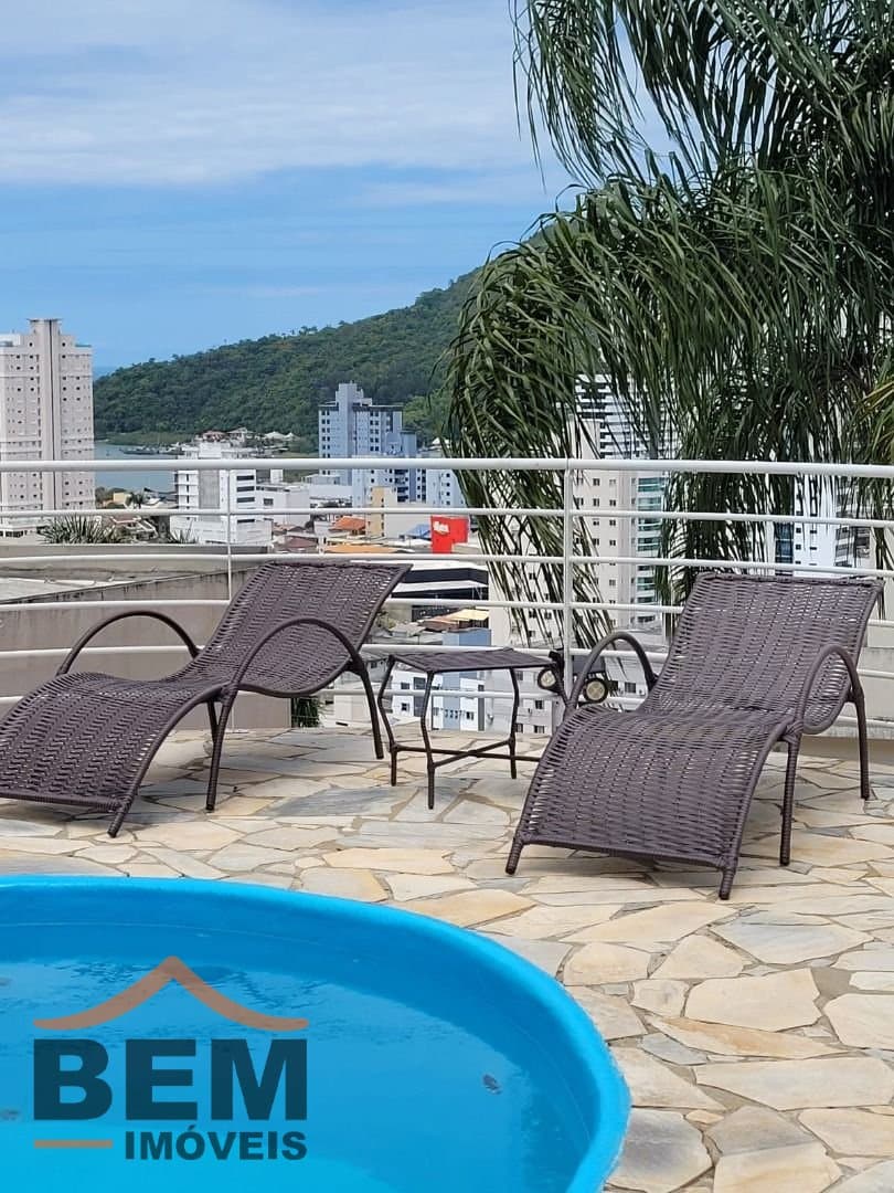 Casa para Venda com 5 quartos e 400m² no bairro Fazenda, em Itajaí