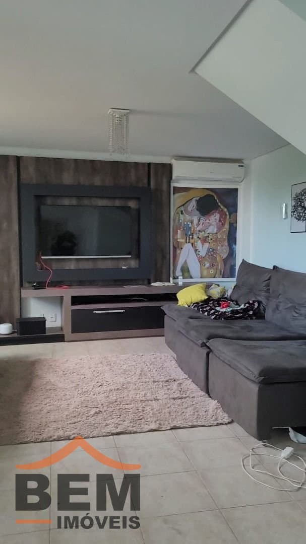 Casa para Venda com 5 quartos e 400m² no bairro Fazenda, em Itajaí