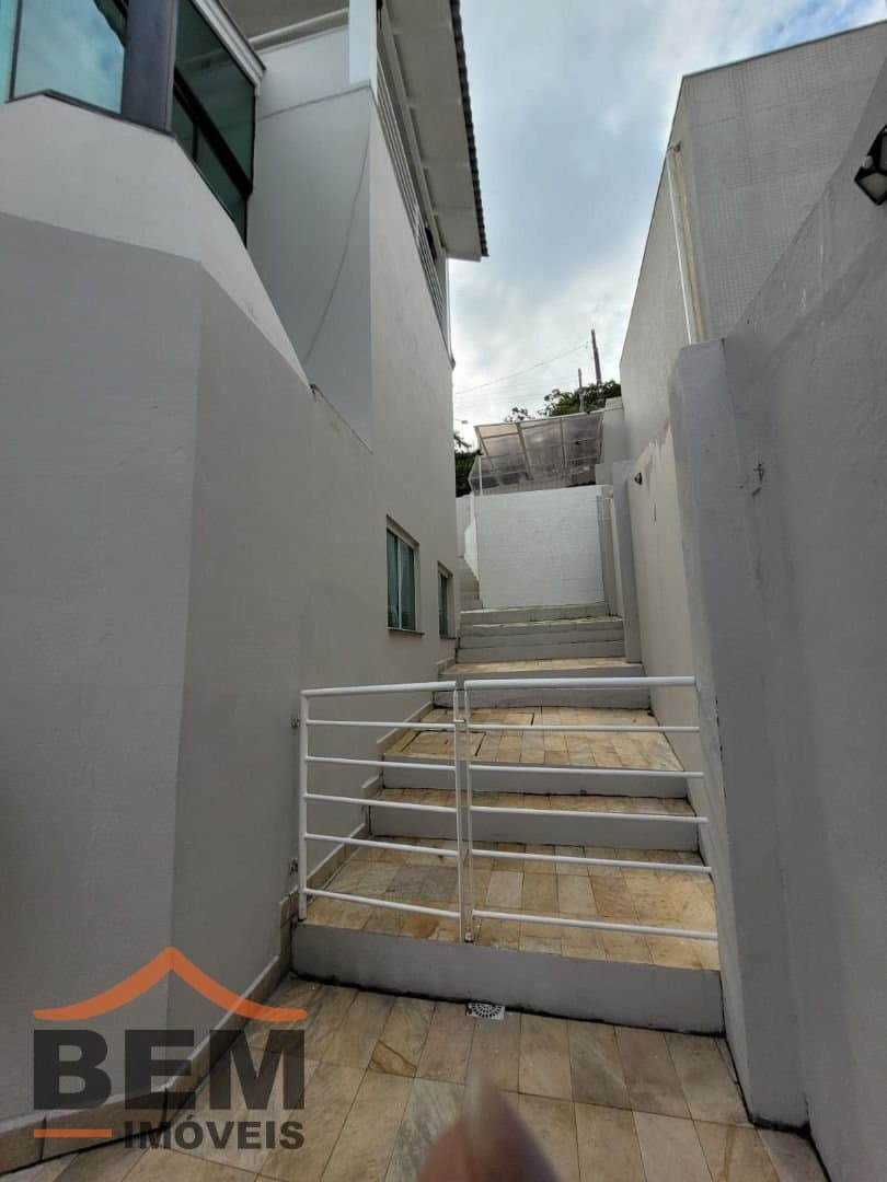 Casa para Venda com 5 quartos e 400m² no bairro Fazenda, em Itajaí