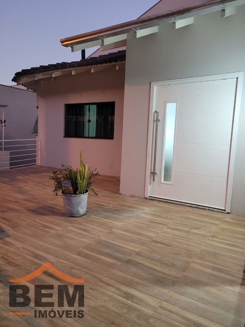 Casa para Venda com 5 quartos e 400m² no bairro Fazenda, em Itajaí