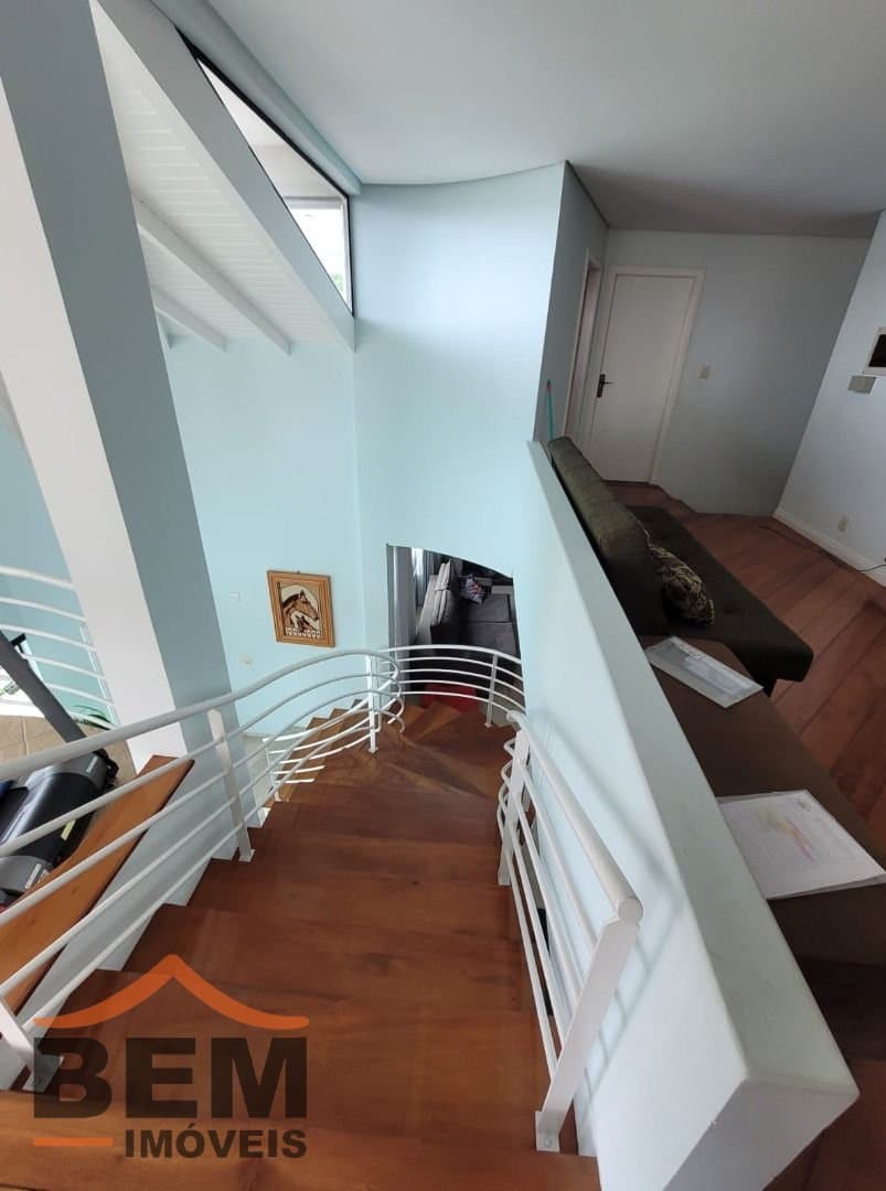 Casa para Venda com 5 quartos e 400m² no bairro Fazenda, em Itajaí