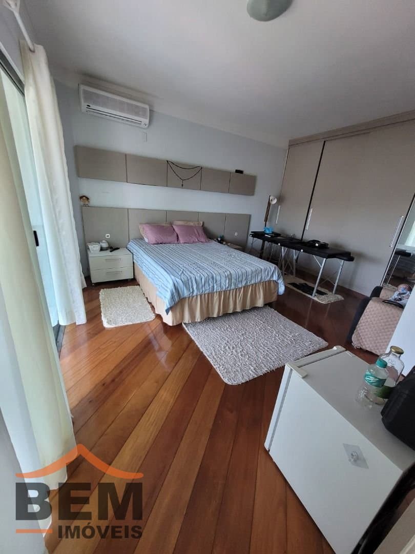 Casa para Venda com 5 quartos e 400m² no bairro Fazenda, em Itajaí