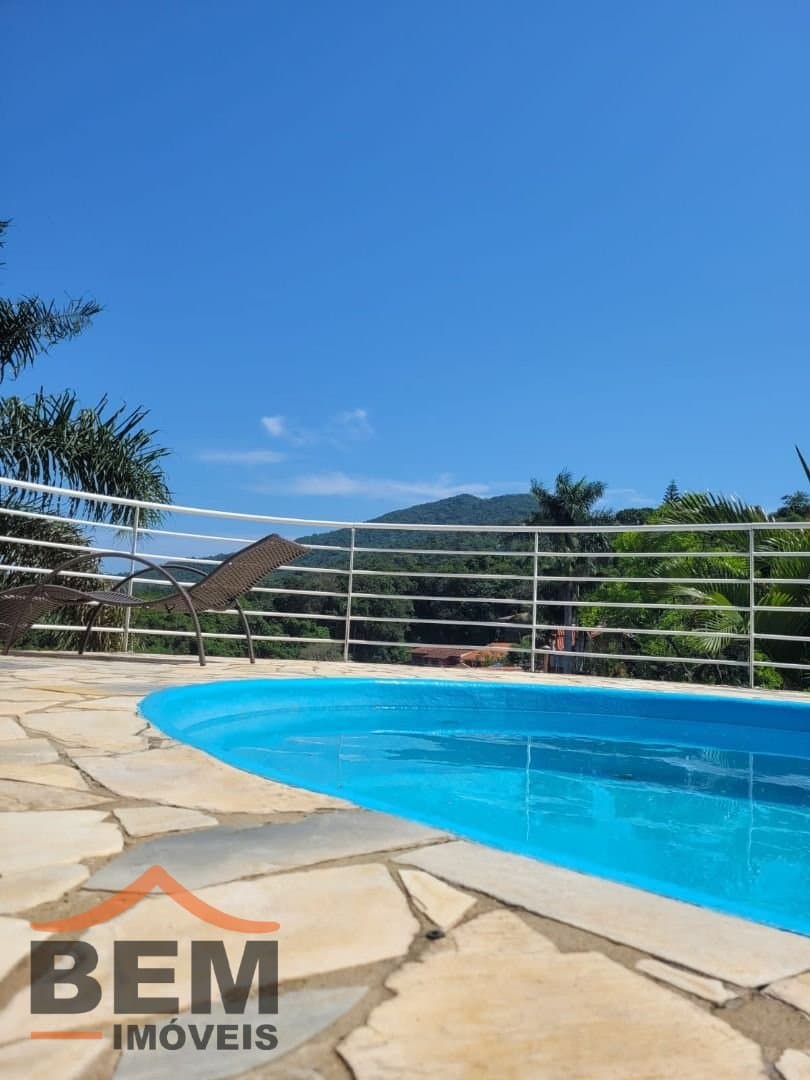 Casa para Venda com 5 quartos e 400m² no bairro Fazenda, em Itajaí