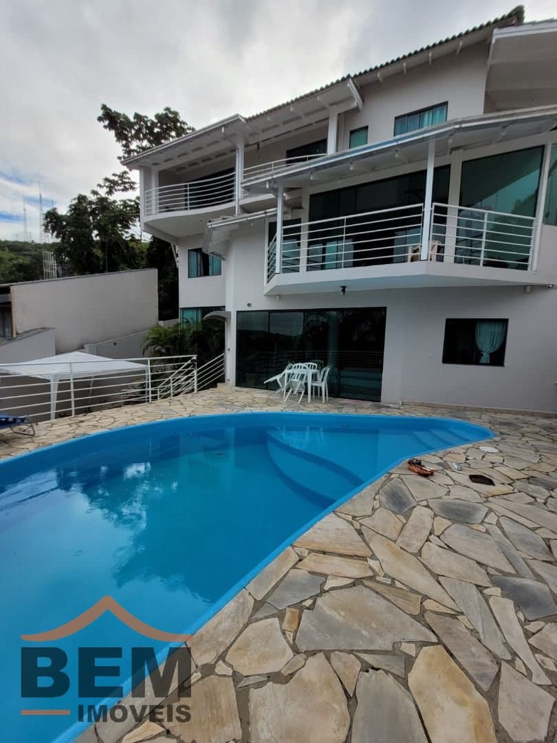 Casa para Venda com 5 quartos e 400m² no bairro Fazenda, em Itajaí