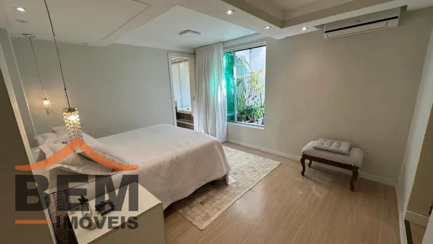 Casa para Venda com 3 quartos e 102m² no bairro Cabeçudas, em Itajaí