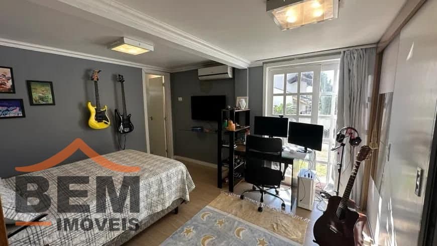 Casa para Venda com 3 quartos e 102m² no bairro Cabeçudas, em Itajaí