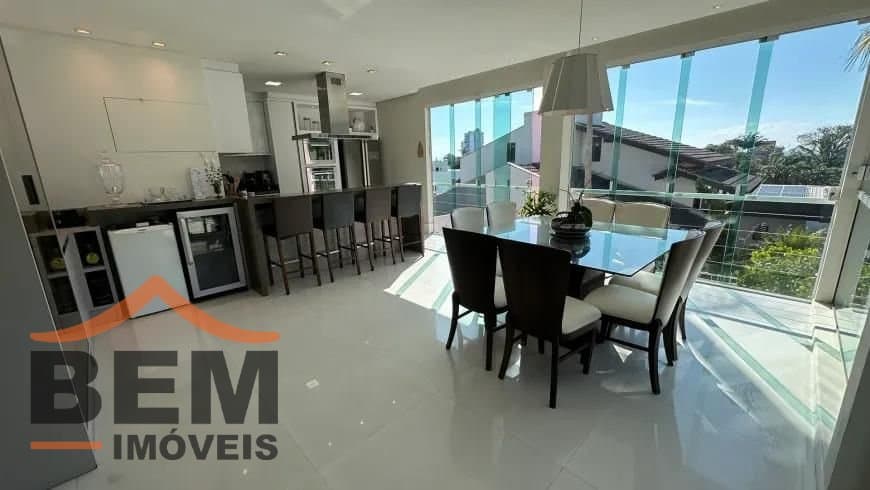 Casa para Venda com 3 quartos e 102m² no bairro Cabeçudas, em Itajaí