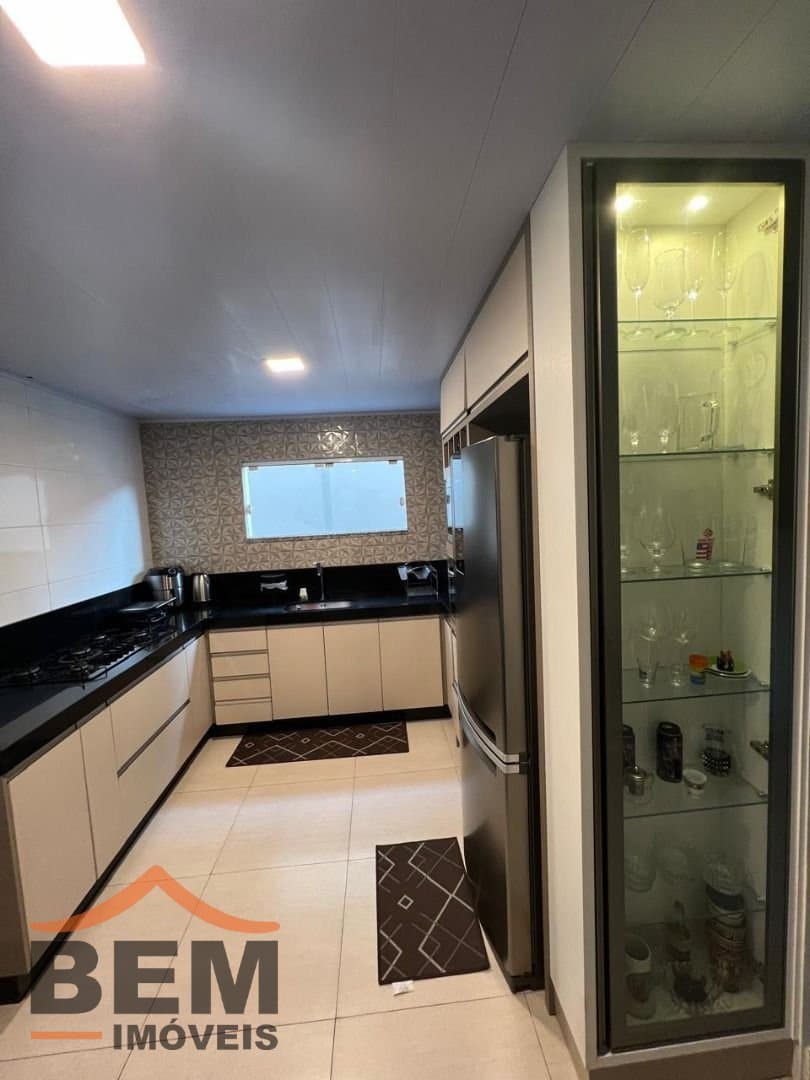 Casa para Venda com 2 quartos e 150m² no bairro Santa Regina, em Camboriú
