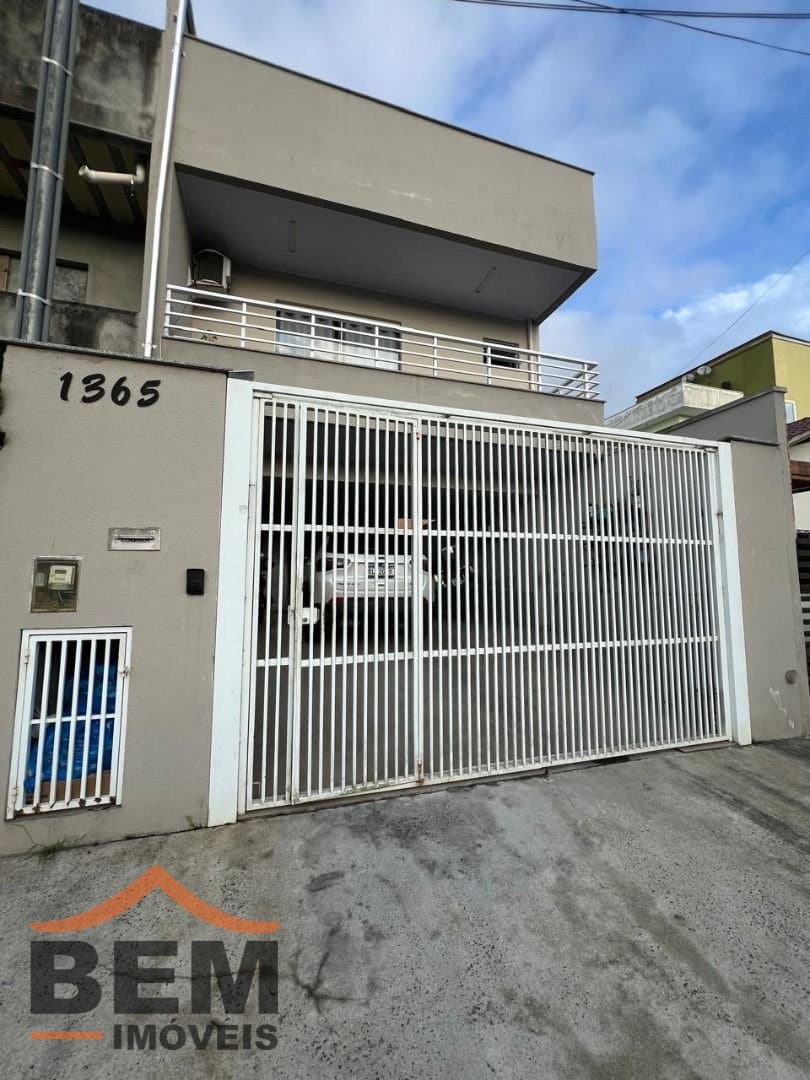 Casa para Venda com 2 quartos e 150m² no bairro Santa Regina, em Camboriú