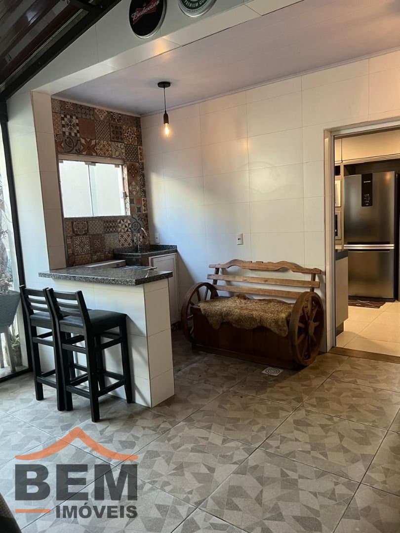 Casa para Venda com 2 quartos e 150m² no bairro Santa Regina, em Camboriú