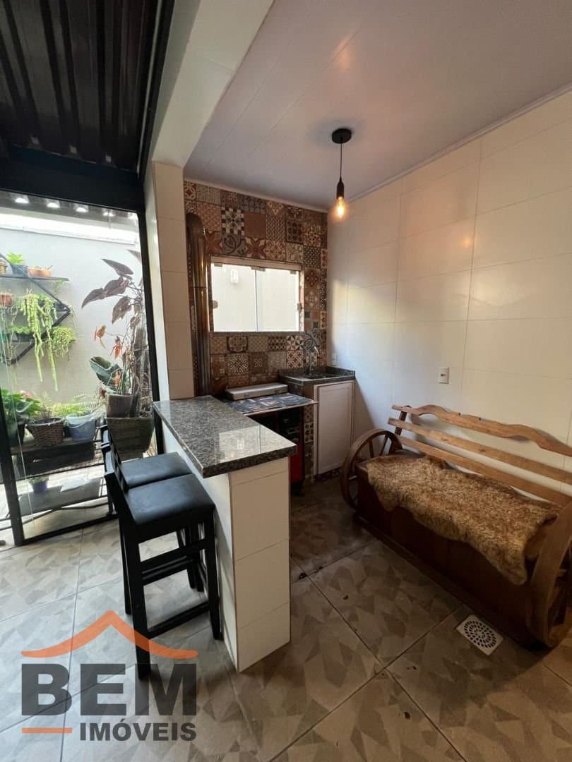 Casa para Venda com 2 quartos e 150m² no bairro Santa Regina, em Camboriú