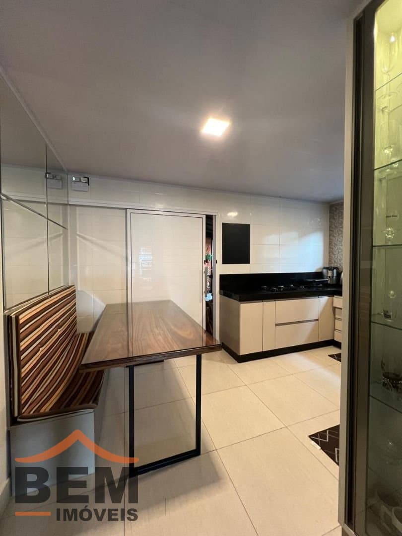 Casa para Venda com 2 quartos e 150m² no bairro Santa Regina, em Camboriú