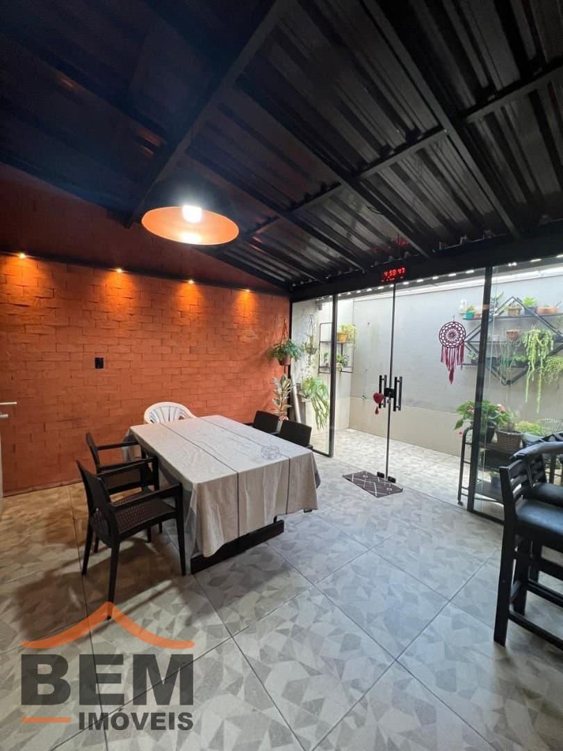 Casa para Venda com 2 quartos e 150m² no bairro Santa Regina, em Camboriú