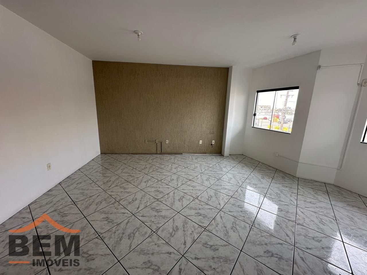 Salas/Conjuntos para Locação com 33m² no bairro Cordeiros, em Itajaí