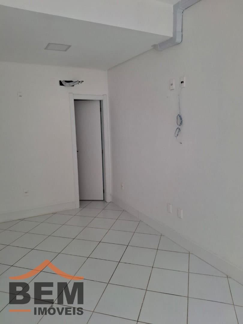 Salas/Conjuntos para Locação com 52m² no bairro Centro, em Balneário Camboriú: 04- SALA COMERCIAL 