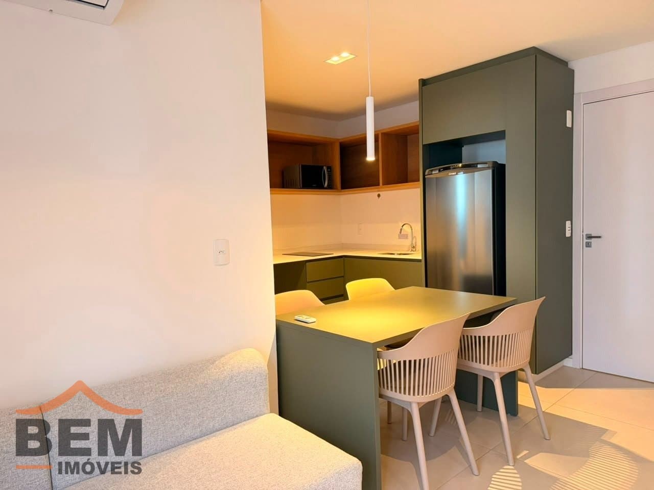 Apartamento para Locação com 1 quarto e 40m² no bairro Centro, em Itajaí