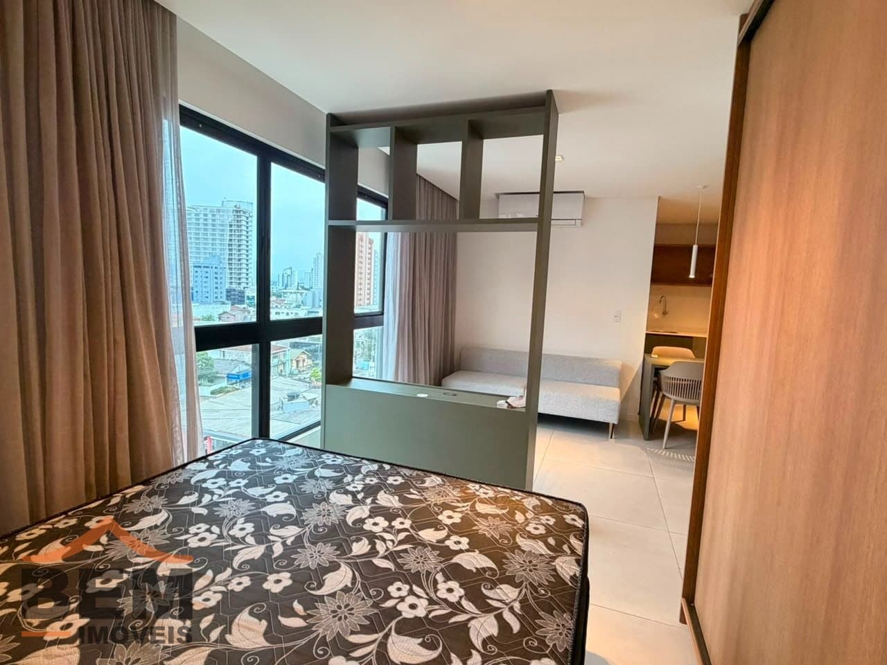 Apartamento para Locação com 1 quarto e 40m² no bairro Centro, em Itajaí